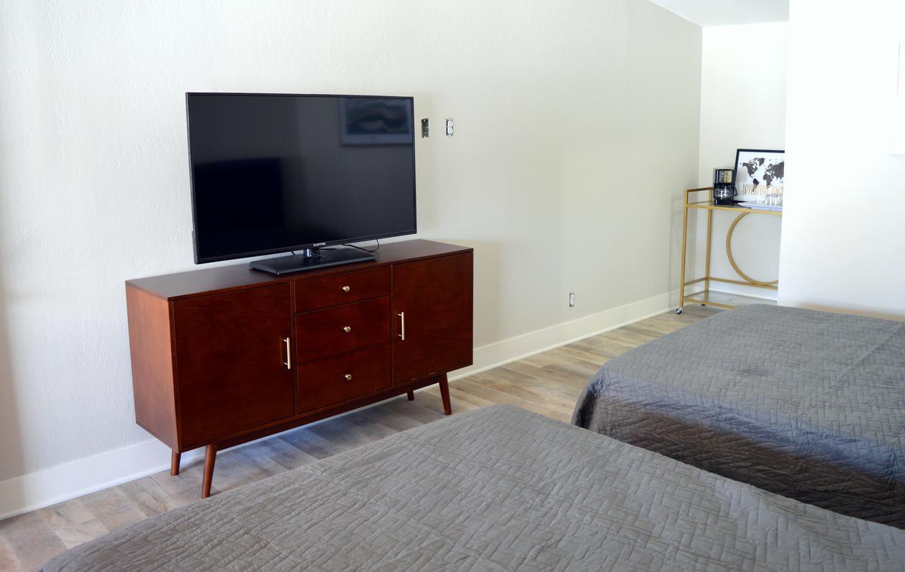 Coastal Suites Resort Beulah Екстериор снимка