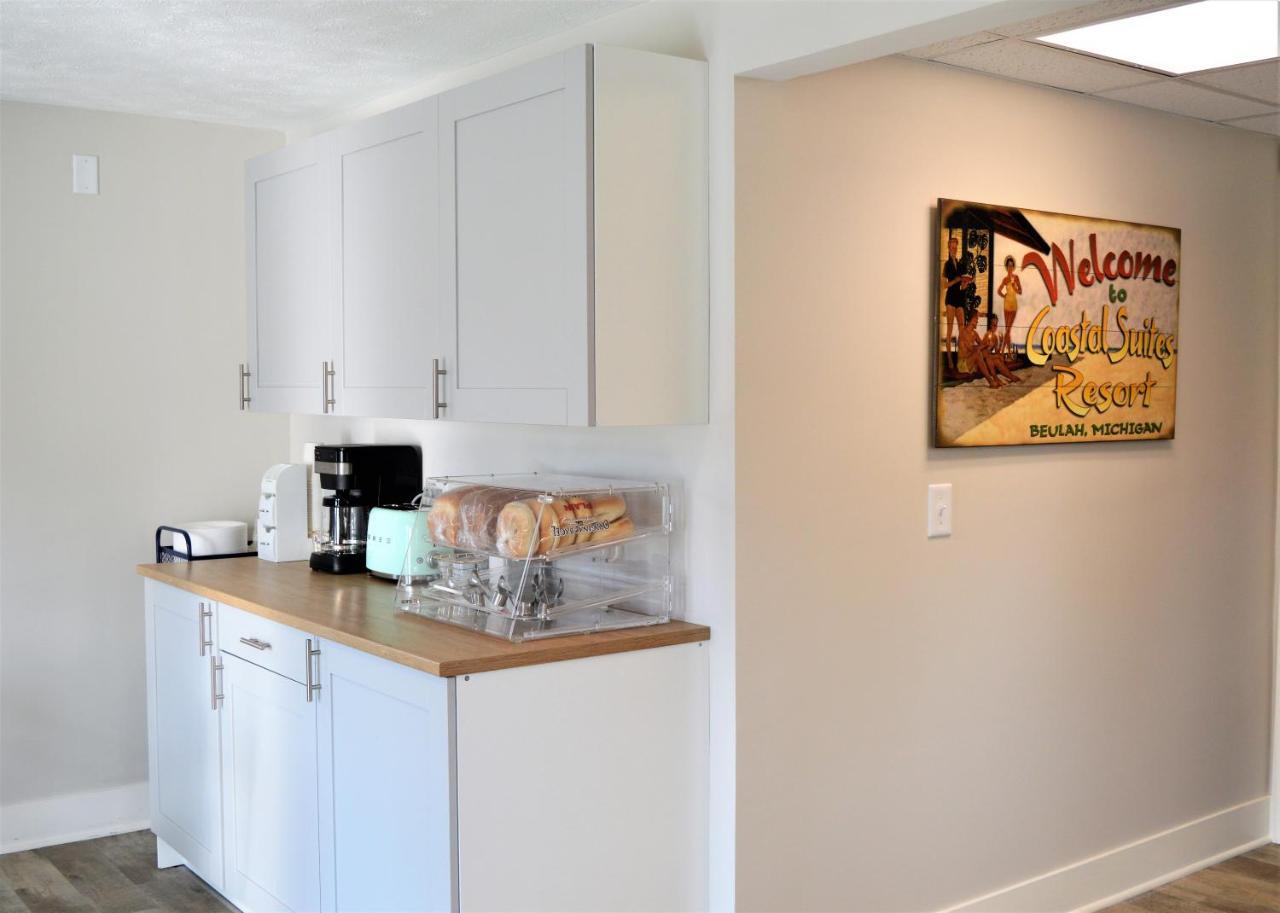 Coastal Suites Resort Beulah Екстериор снимка
